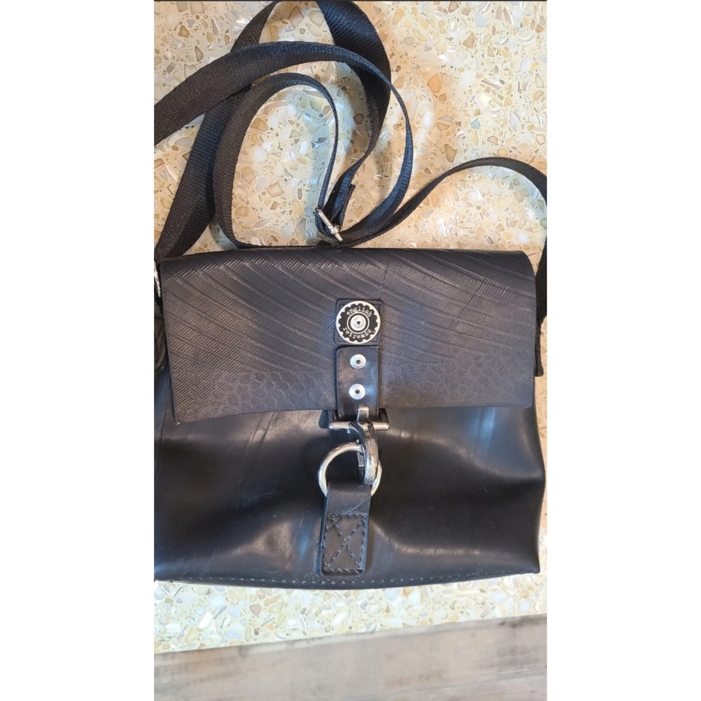 ENGLISH RETREADS Recycled Rubber Tire Crossbody Bag